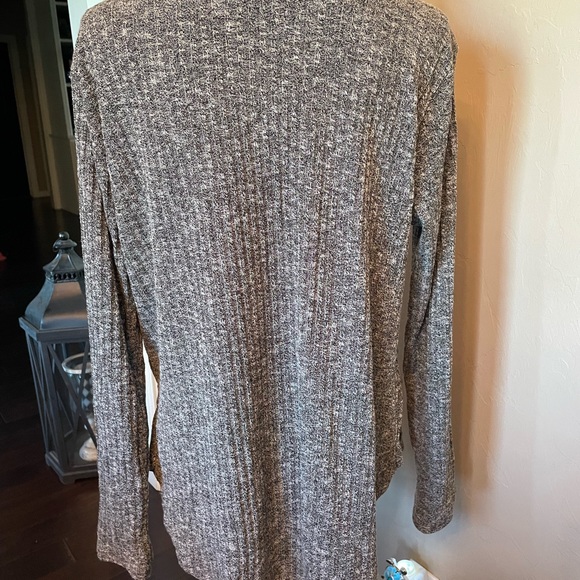 Heather Gray long sleeve lightweight sweater - Picture 3 of 3